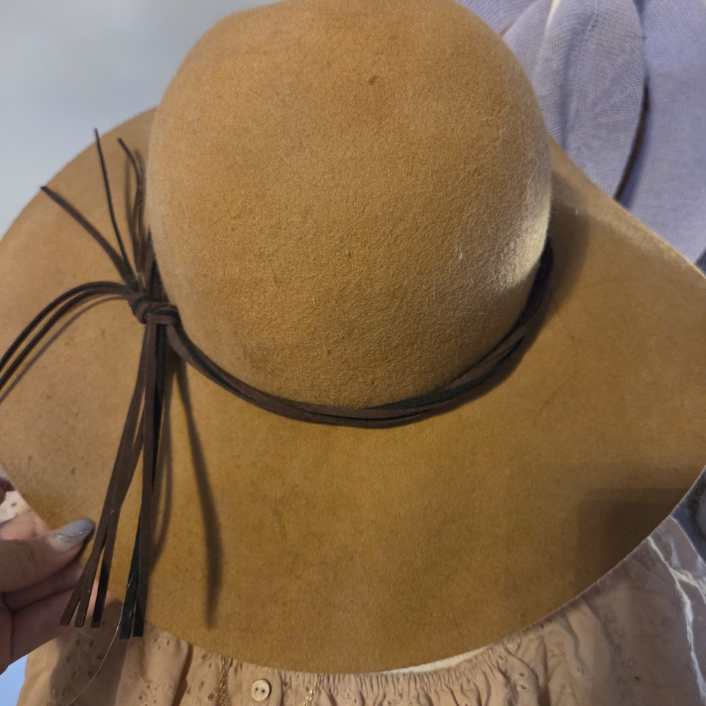 Tan Floppy Hat - Picture 4 of 4